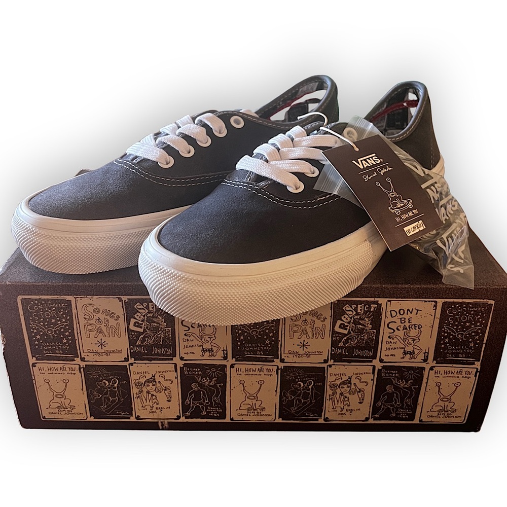 NWT: RARE DANIEL JOHNSTON SKATE AUTHENTIC “Hi How Are You?” Vans Sneakers